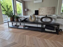 Lage teak consoletafel 280 cm met zwart stalen frame