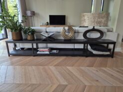 Alternative view of Lage teak consoletafel 280 cm met zwart stalen frame